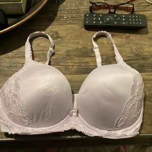 Victoria’s Secret body by Victoria tactless wireless 32DD bra lavender